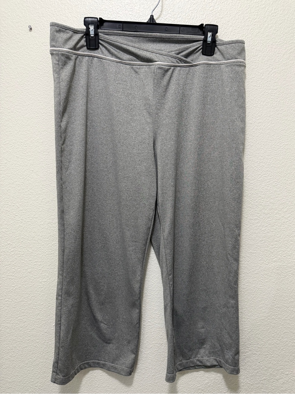 Denise Austin gray pull on gym capri, XL